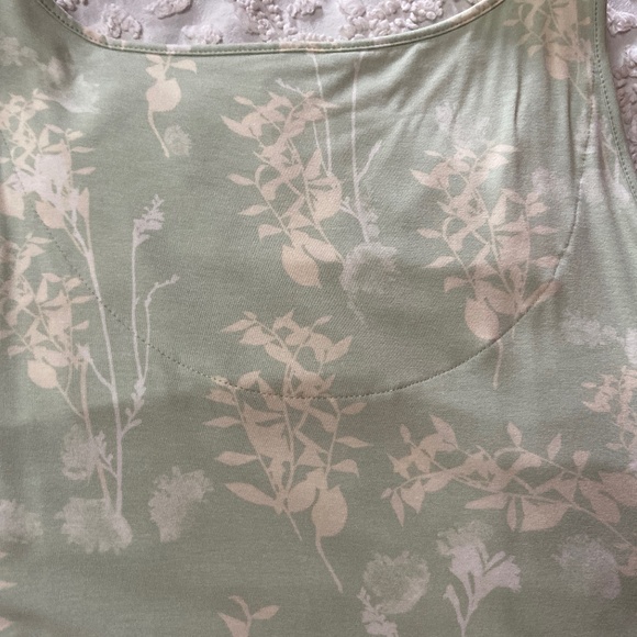 Chico’s Touch of Cool polished tank basic knit. - Picture 8 of 9